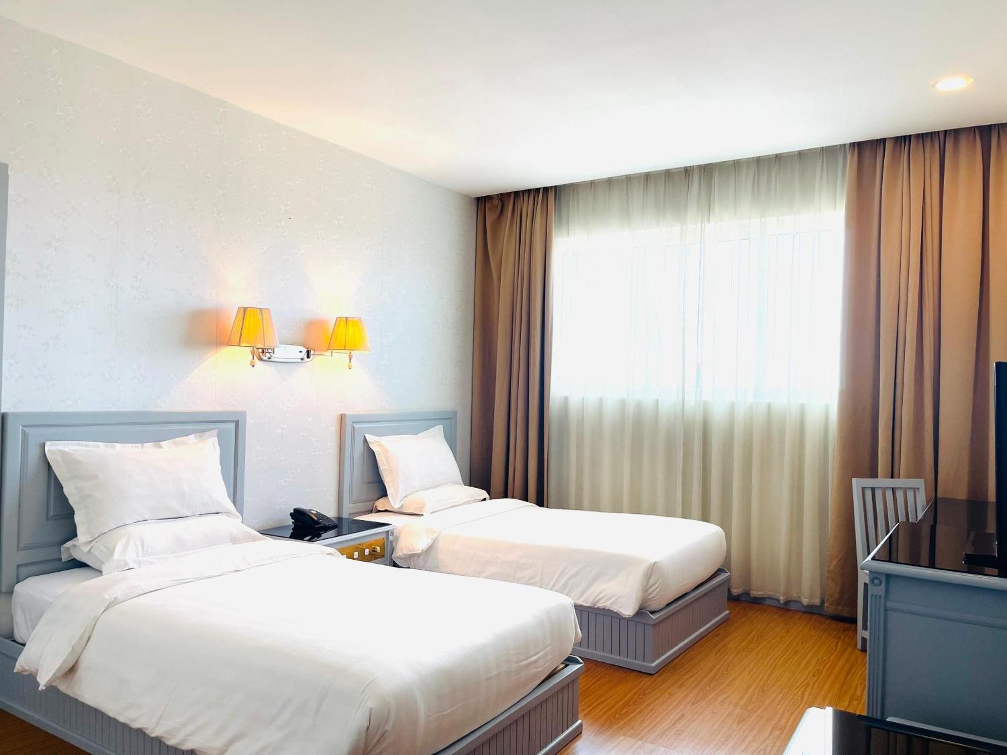 Penview Hotel Kuching Zewnętrze zdjęcie