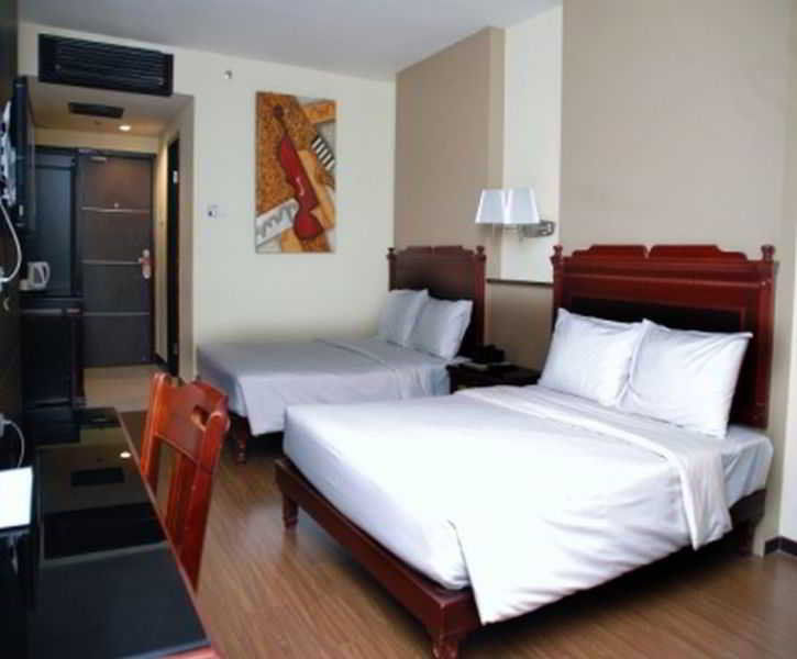 Penview Hotel Kuching Zewnętrze zdjęcie